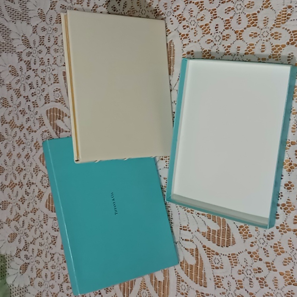 TIFFANY & Co. LEATHER AUTHENTIC GUEST BOOK